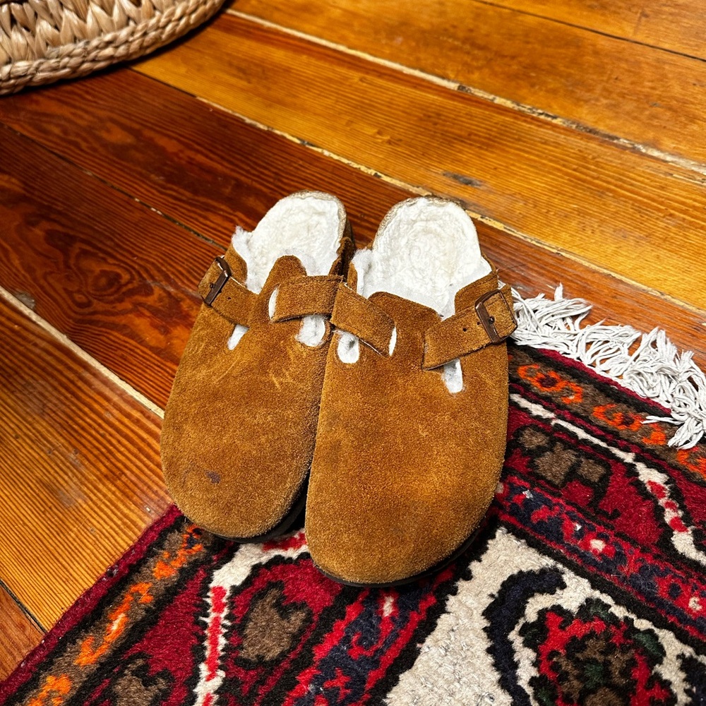 TAN SUEDE SHERPA BIRKENSTOCK BOSTON